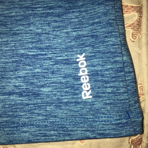 Compression like Reebok shirt - Picture 2 of 8